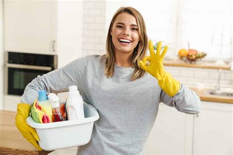 The Difference Between Deep Cleaning and Regular Midwest Maid Cleaning